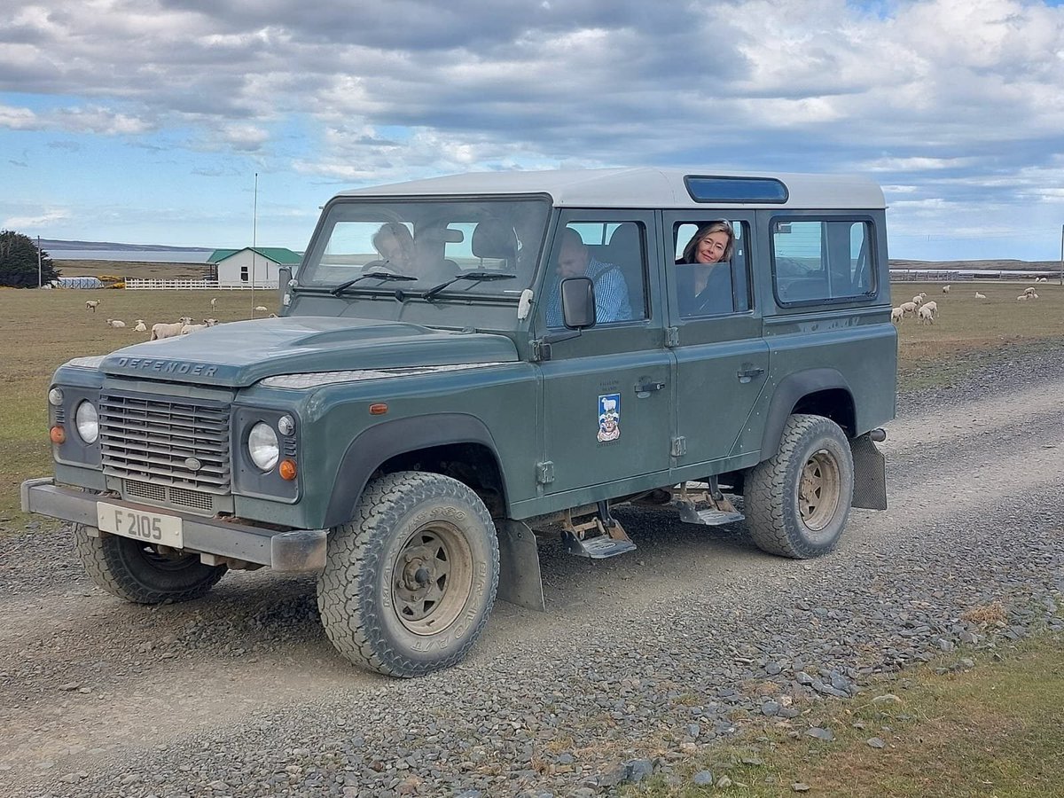 Happy #WorldLandRoverDay!  Here are some of the Land Rovers that have been a part of my life over the years, both in the UK and in the Falklands. #Falklands #LandRover 

@LandRover_UK | @LandRover