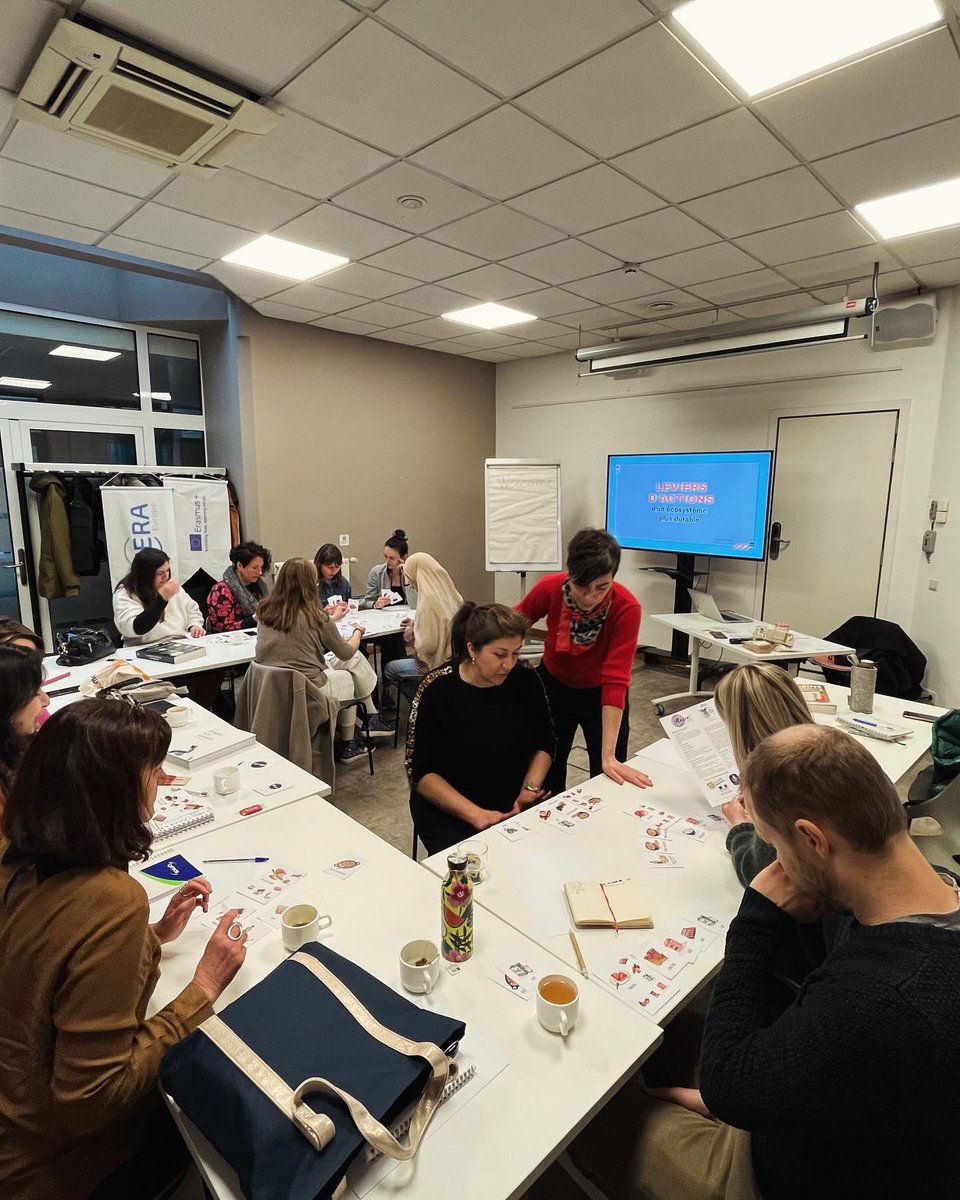 The Climate-Friendly Cuisine Local Training just wrapped up in Brussels on April 25th & 26th! 🍽️ With a team of 14, including chefs, students, and industry professionals, we conducted practical & theoretical sessions over two days. @aef_europe #ErasmusPlus