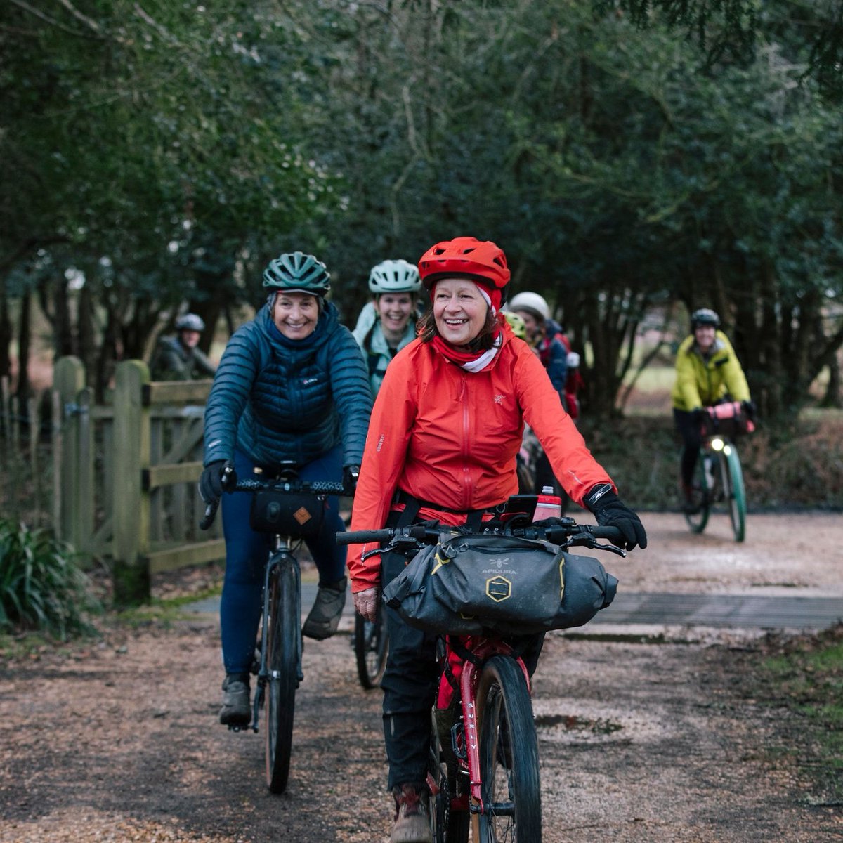 🚴‍♀️ Discover the New Forest Off-Road Club, reshaping cycling. Affiliated with Cycling UK, they aim to increase outdoor representation. All levels and bikes welcome! Explore 100+ miles of gravel tracks in the heart of the New Forest. 💚 More info: cyclinguk.org/new-forest-off…