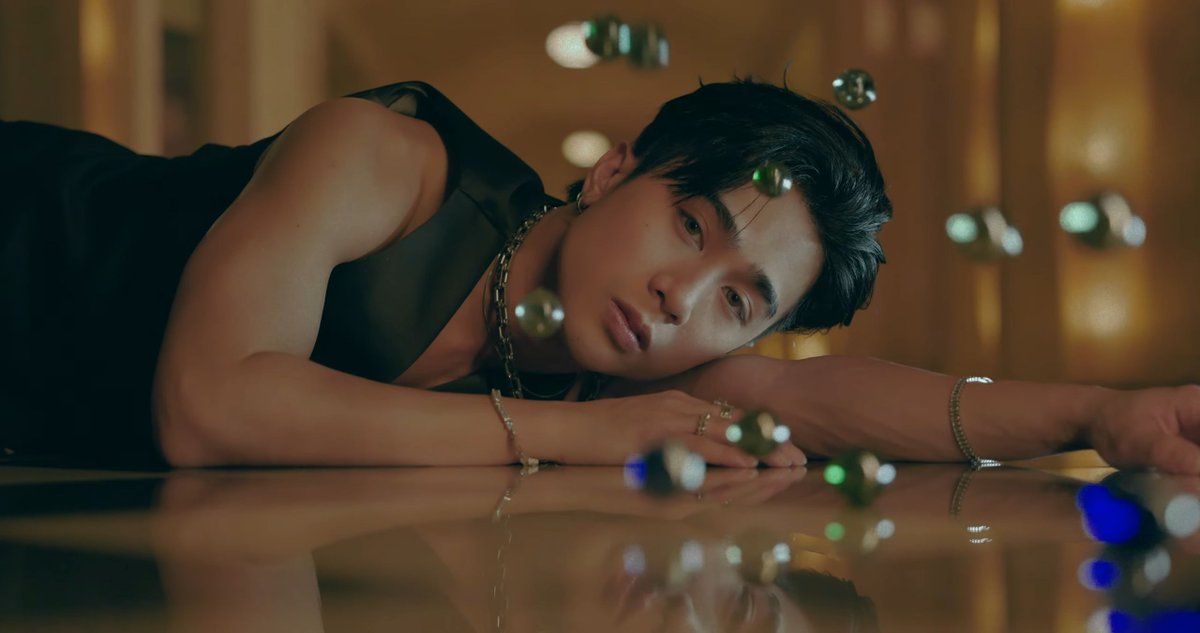 With such a beautiful MV, share below your favorite scene with a photo/clip from the #YokoNa MV using our NR tags. Here's ours 😍 

#NETIZENSREPORT #JOSHCULLENSANTOS for Most Handsome Man Alive #MHMA2024 #MHMA2024JOSHCULLENSANTOS @thenreport #SB19_JOSH #JOSHCULLEN