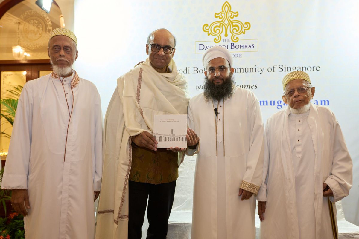 It was an honor for the @Dawoodi_Bohras of #Singapore to welcome President @Tharman_S to their Eid-ul-Fitr gathering at Burhani complex earlier this month. Over 150 prominent guests were in attendance, with the aim of fostering positive engagements across communities.