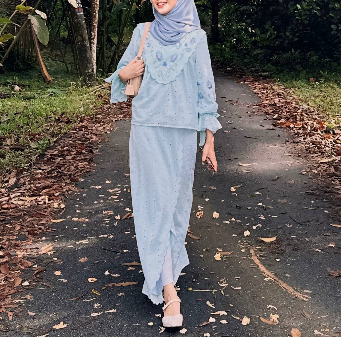 shopwithfiyn's tweet photo. top 10 shop that sells light theme baju kurung with B40 price but T20 quality and sophiscation ✨

— a thread https://t.co/zU5eRSO6X6