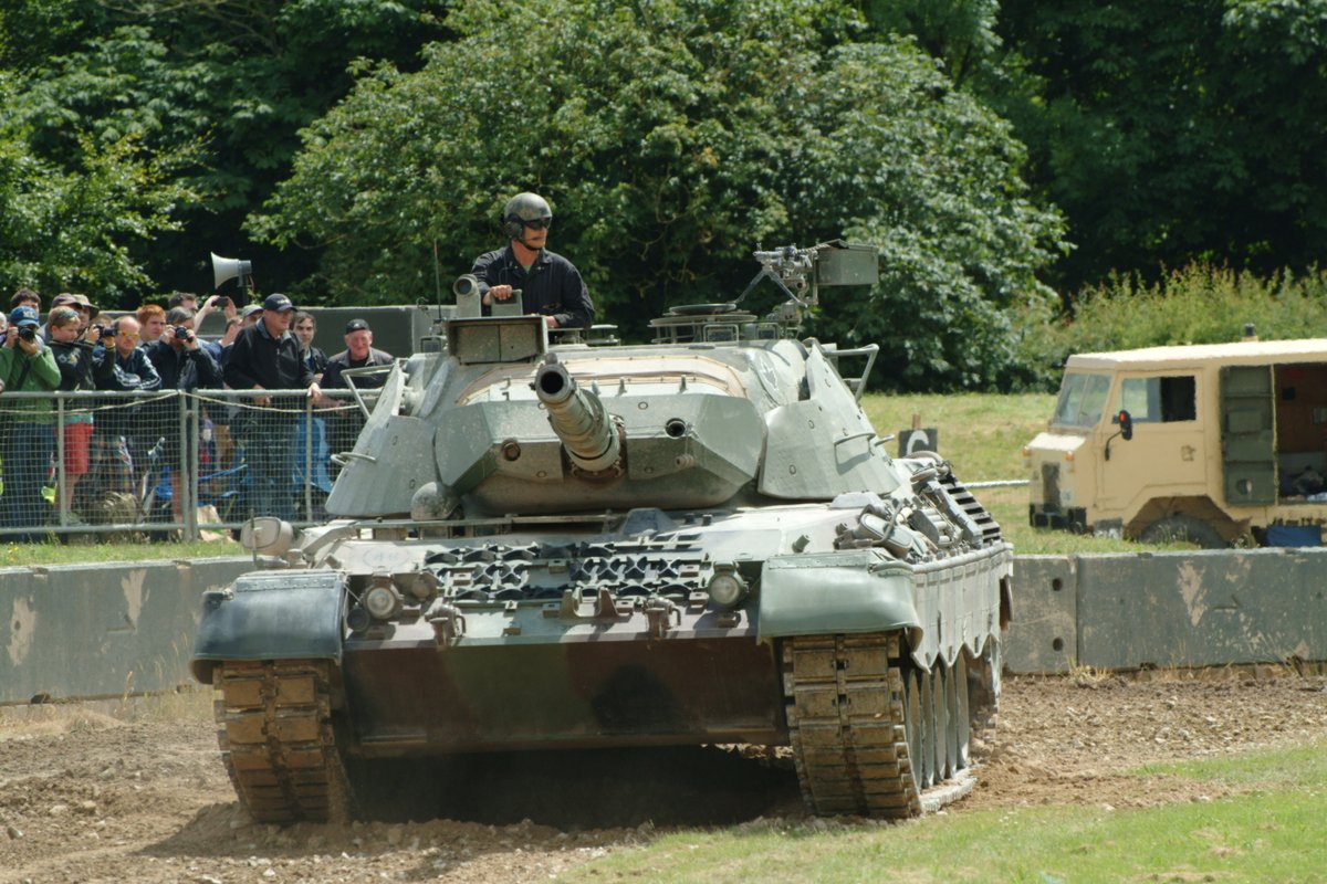 #TankTuesday - Leo1's on the move, Tankfest 2014