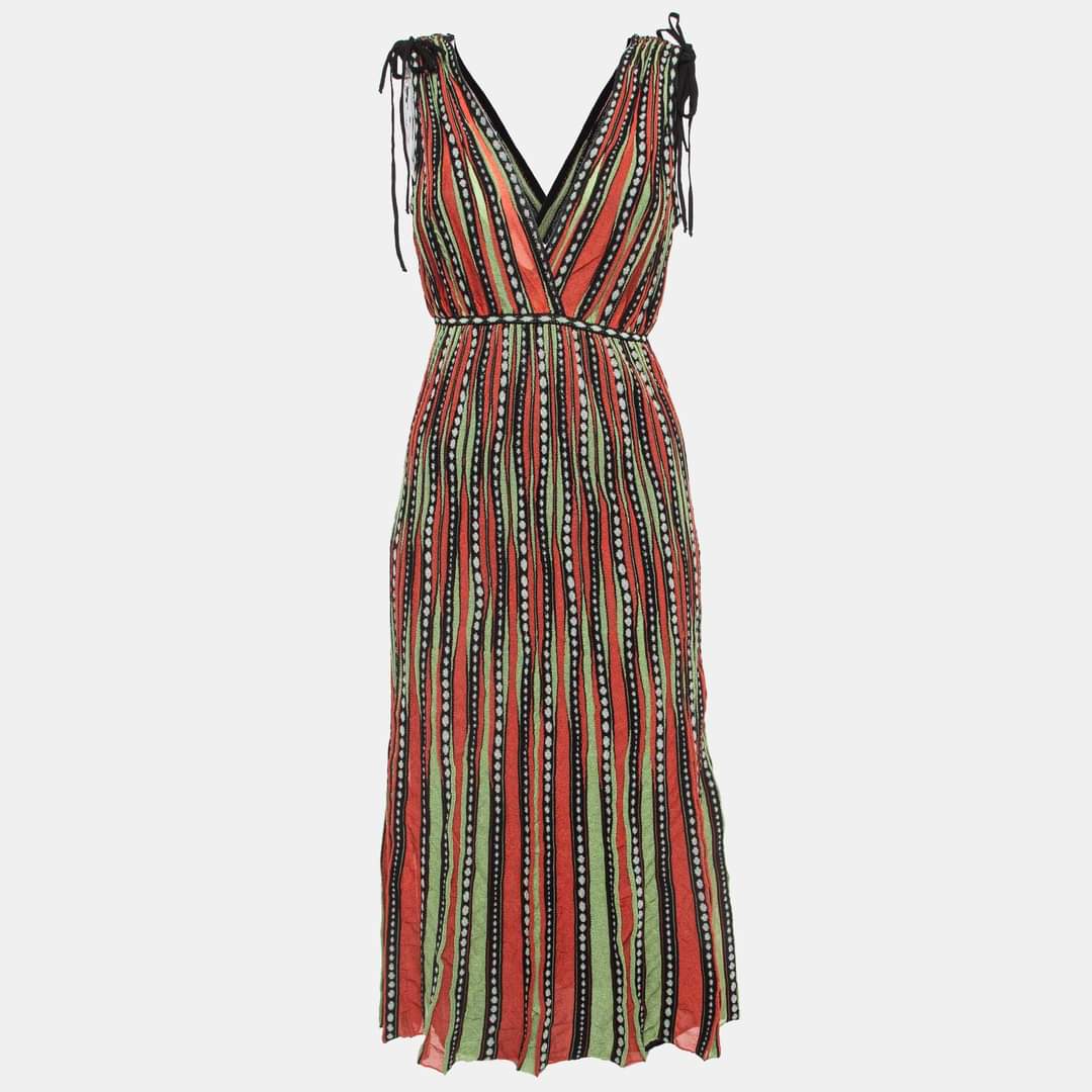 M Missoni Multicolor Patterned Knit Sleeveless Midi Dress - Women's Clothes
✅ Read more here 👉 fas.st/dZjUj 👗✨

Elevate your casual ensemble with the stunning M Missoni Multicolor Patterned Knit Sleeveless Midi Dress. 
#MMissoni #MidiDress #DesignerFashion