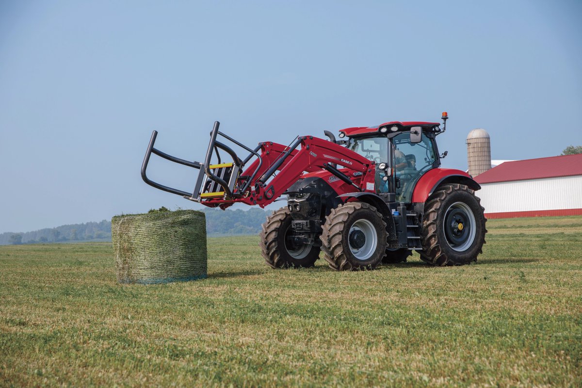 Scoopin’ Grapplin’ Liftin’ Bale handlin’ Get these attachments (and more) to level up your farm’s productivity at your local Case IH Dealer or shop them online: ow.ly/gJ2H50QJz8n