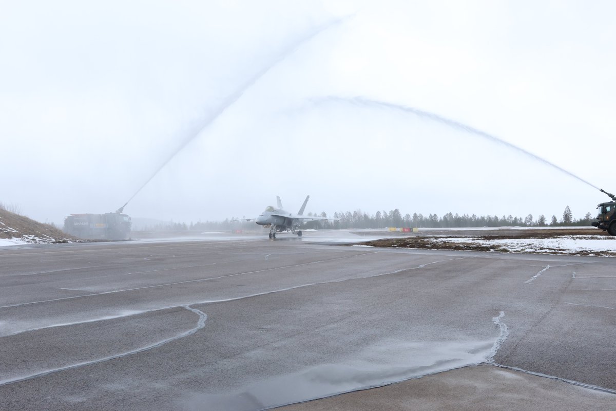 Celebrating a Milestone in Finnish Aviation History! 🎉🇫🇮 Finland’s first F/A-18 Hornet, HN-401 ‘Fleet Leader,’ has completed its final flight on April 26. Air Force Commander Juha-Pekka Keränen piloted HN-401 to Patria’s Halli site, where it officially retired from service. As…