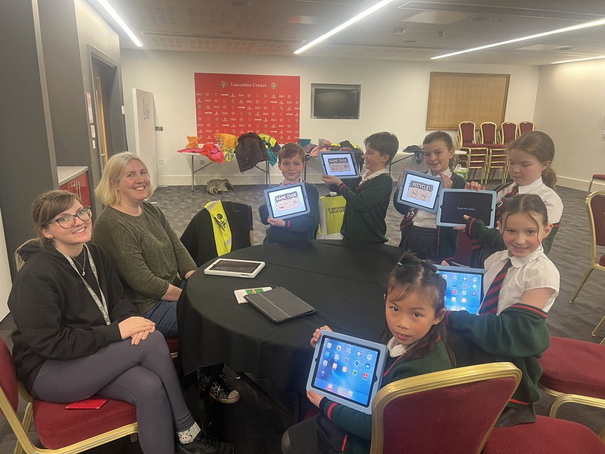 A massive well done to all the children who represented their schools @DTForestGate @StAnnesCofE @victoriaparkjnr @brooklands_sale @PrepAbbotsford & attended the @LancsCricketFDN @TraffordSSP @CityofTreesMcr Primary Green Leaders Day at @EmiratesOT