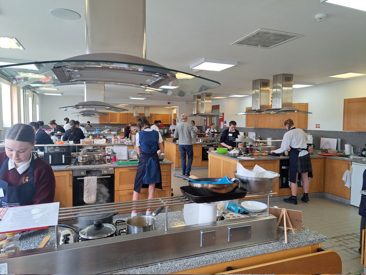 It's all go here for the ATU St Angelas All Island finals of the Healthy Home Chef Cookery Competition sponsored by @dunnesstores & @macneanhouse & @nevenmaguire & @ATUStAngelas & supported by @ATHE_HomeEc