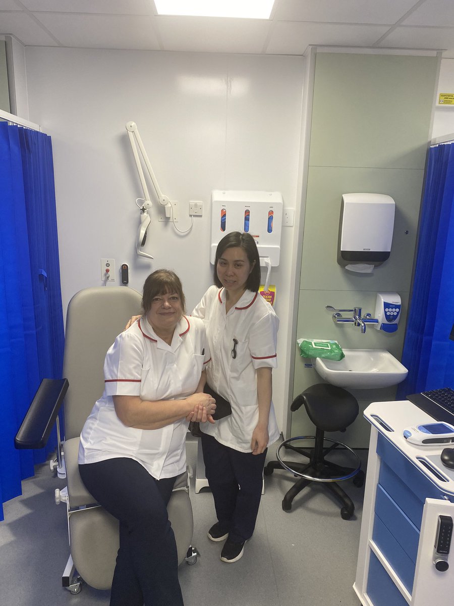 Visit to the CDC today, to have a look at the new Phlebotomy and one stop anti-coagulation service @MidYorkshireNHS,@MY_FCSS, @kayd69299717 @_LouiseDiamond @MidYorksPathlab. Really good environment and impressive facility
