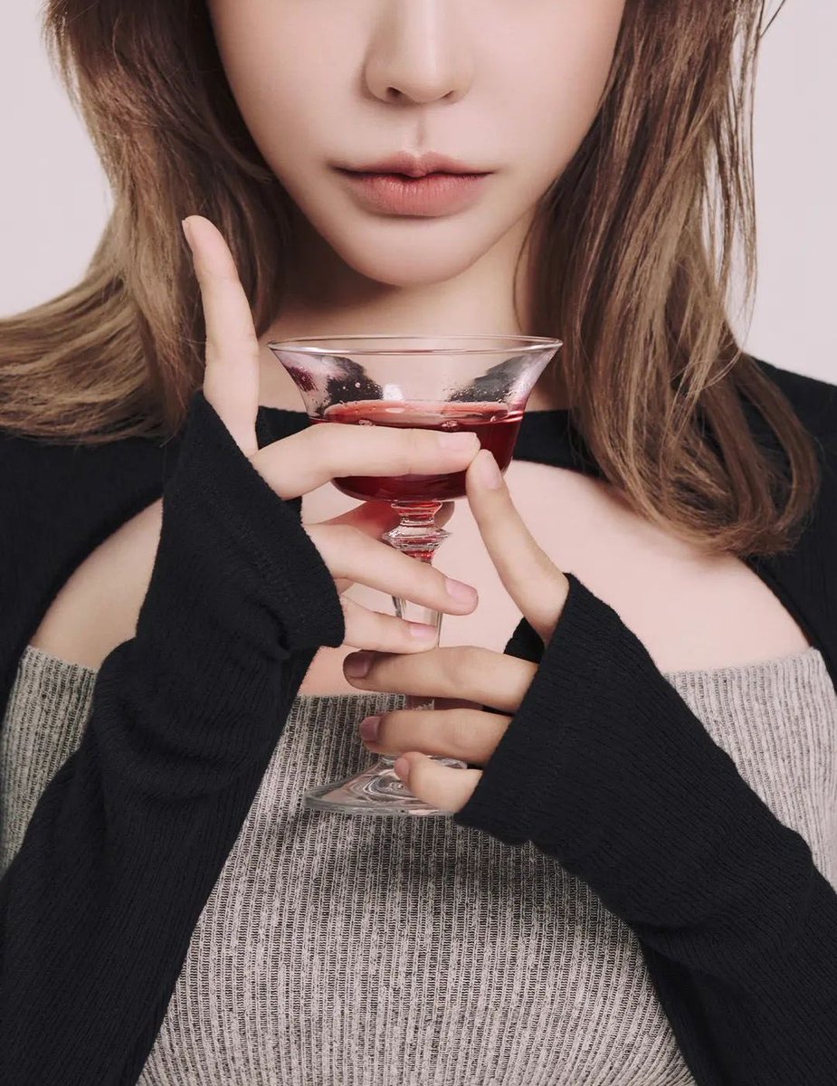 dailysoonkyu's tweet photo. #써니 #SUNNY #GirlsGeneration https://t.co/D8iSHiXE8G
