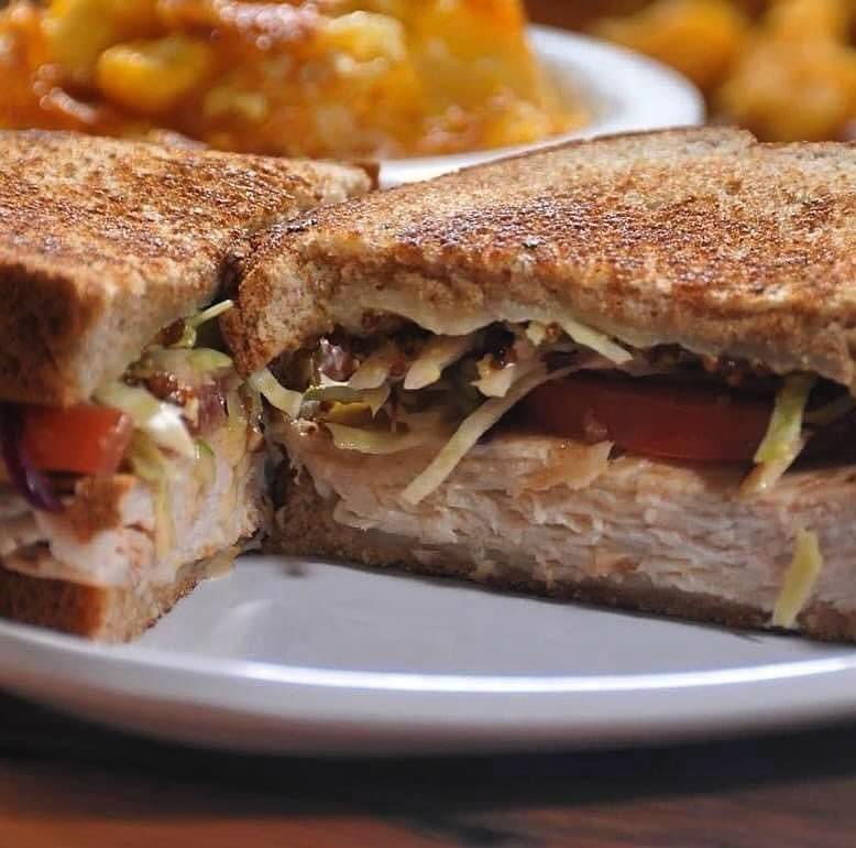 Add our Turkey Crunch to your week! 👉 Smoked turkey with provolone, tomatoes, marinated slaw, and hot-sweet mustard grilled on wheat bread. YUM!!! #urbancookhouse #eatfresh #BuyLocalEatUrban #UC
