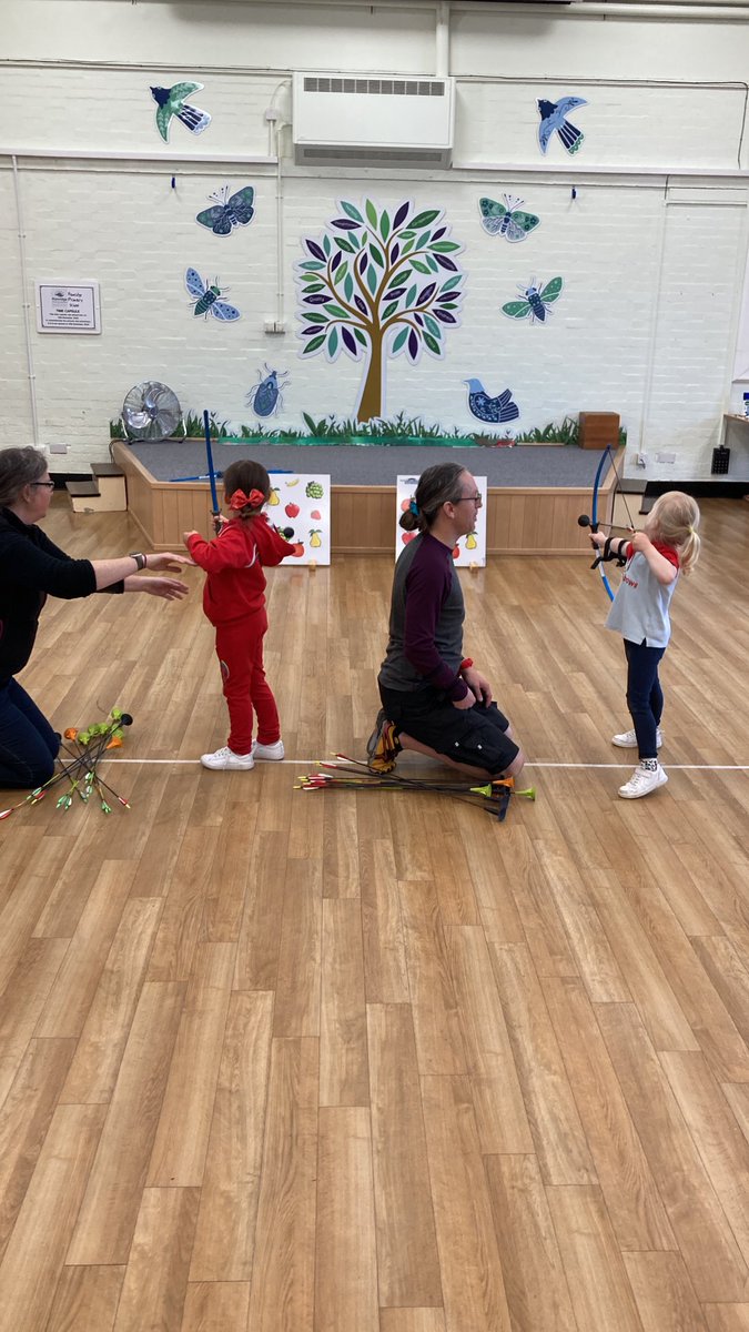 Ramridge Rainbows had a brilliant time taking part in archery 🏹 with the ⁦@BedsGuides⁩ County Team 🏹 ⁦@gguidinganglia⁩ ⁦@RamridgePrimary⁩