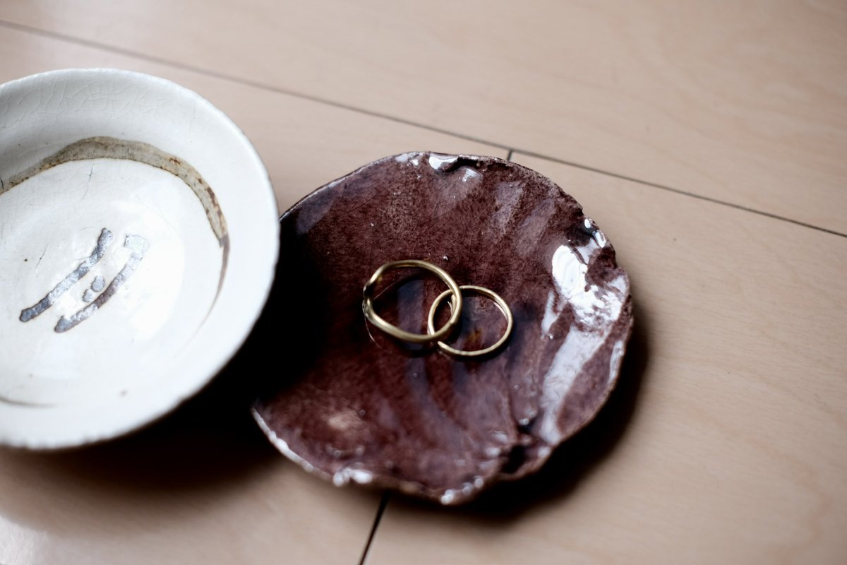 益子の作家、能登実登利さんの色絵角鉢です。形、釉薬の色彩が独得の美しい角鉢。 益子の作家、能登実登利さんの色絵角鉢です。形、釉薬の色彩が