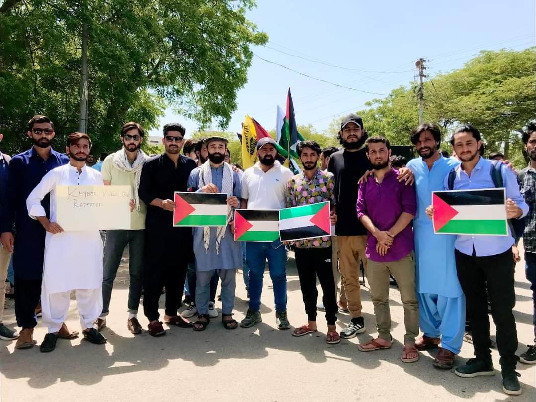 imamia_students's tweet photo. امامیہ اسٹوڈنٹس آرگنائزیشن پاکستان کراچی ڈویژن جامعہ کراچی یونٹ کی جانب سے مظلومین فلسطین اور کولمبیا یونیورسٹی کے طلباء کے حق میں احتجاجی ریلی کا انعقاد کیا گیا جس میں طلبا و طالبات کی کثیر تعداد نے شرکت کی ۔

#ISOPakistan 
#IMH 
#معنویت_و_بصیرت https://t.co/1wtvnEcW9H