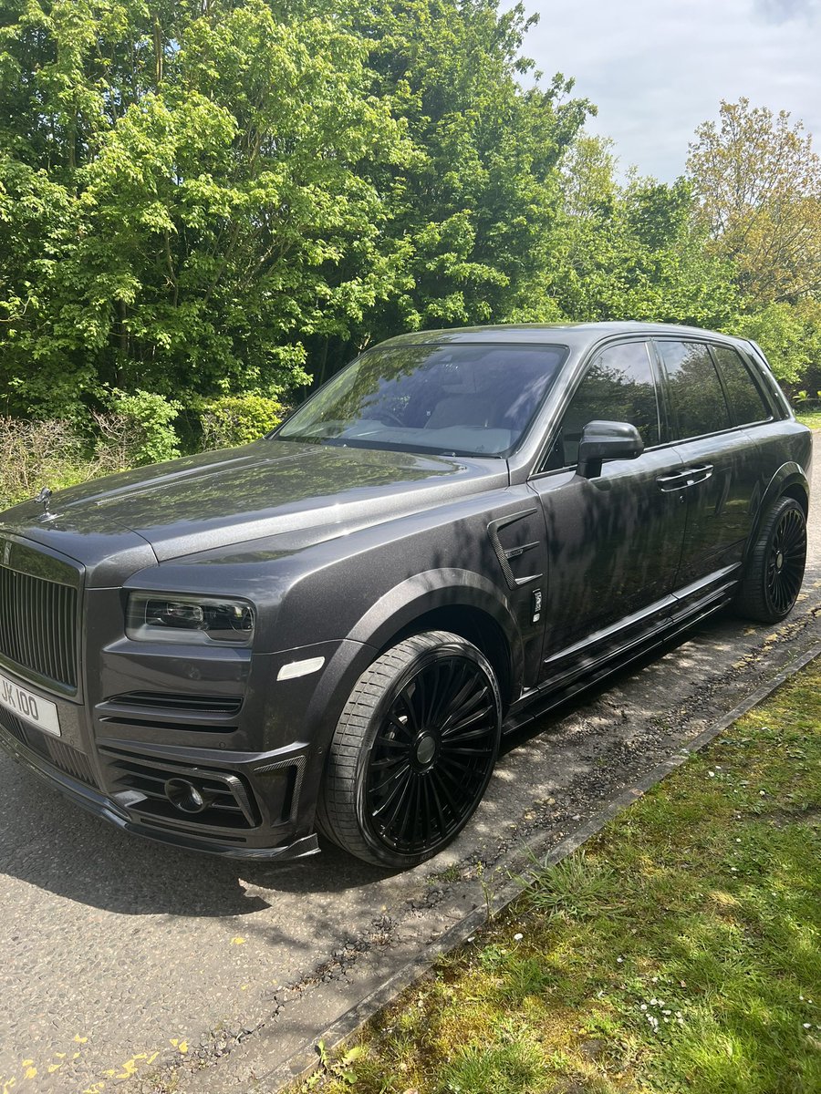 2nd of 4 En Route To HQ Today 
R/royce Mansory spec Very big boys 4x4 for more info please visit tomhartley.com

#thedealmakers
#iconic
#hartleyestate💐

'We want to buy your
 R/royce today'