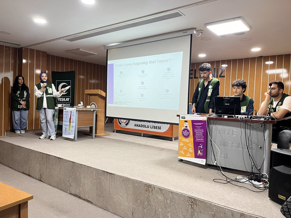 osmantuluce80's tweet photo. 📍Yavuz Sultan Selim Mesleki ve Teknik Anadolu Lisesi 
Türkiye Bağımlılıkla Mücadele Eğitim Programı kapsamında Akran Uygulayıcılarımız tarafından Kumar Bağımlılığı Teknoloji Bağımlılığı ve Sağlıklı Yaşam Eğitimleri verilmiştir.
#yeşilay #yeşilaygönüllüleri #tbmakraneğitimi https://t.co/reAID9dCRe