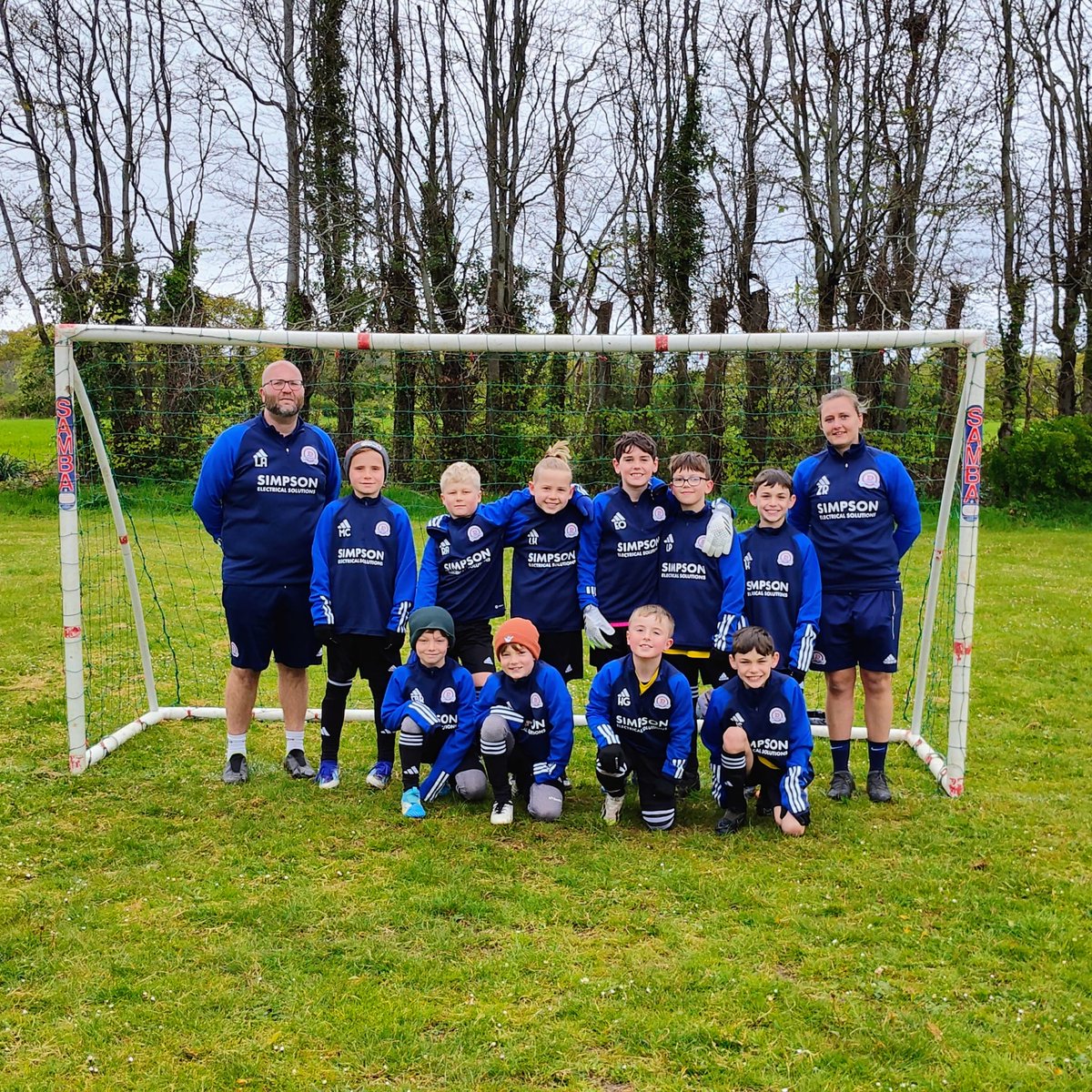 Shout out to yet another incredible local company, Simpson Electrical Solutions, who have stepped up and supported their Dynamos team by providing them with brand new Adidas training jackets! Looking sharp! 🤩