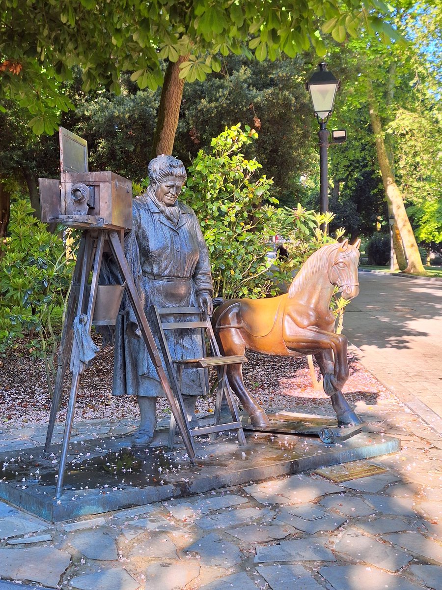 Oviedo, Spain has several sculptures around the old part of the city. Probably the most famous one to USA people is the Woody Allen sculptures, but I think these are so much better. #traveltuesday