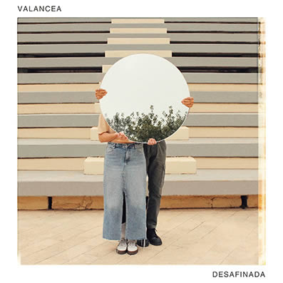 .@Valanceaband presentan el vídeo de “Desafinada”, adelanto de su próximo epé, de cuatro canciones acortar.link/e8l2BZ