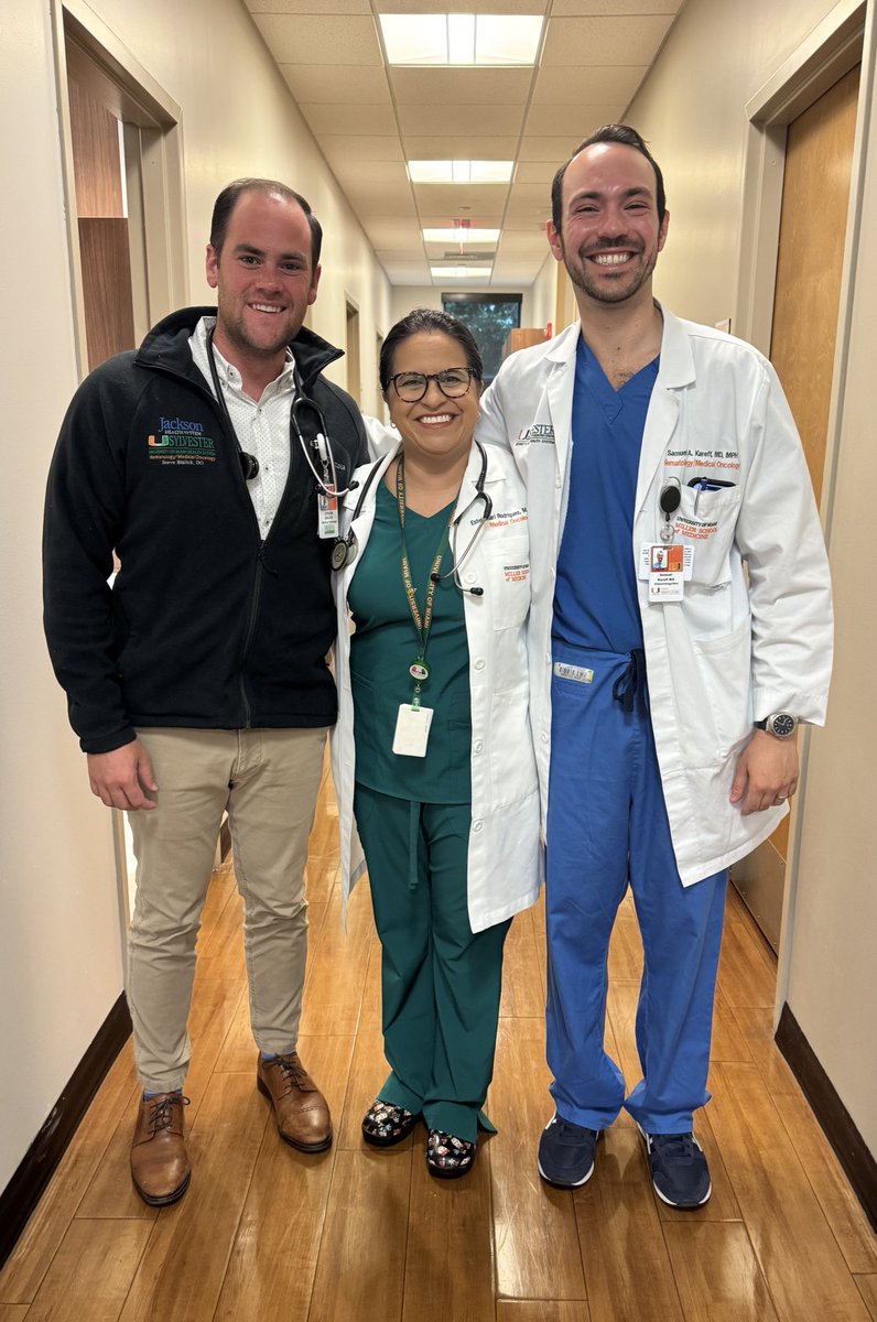 Another great Monday clinic with our @SylvesterCancer former fellow now sarcoma attending @SteveBialickDO and graduating fellow @SamuelKareffMD going on to do great things in #thoraciconcology @HemOncMiami @HemOncFellows