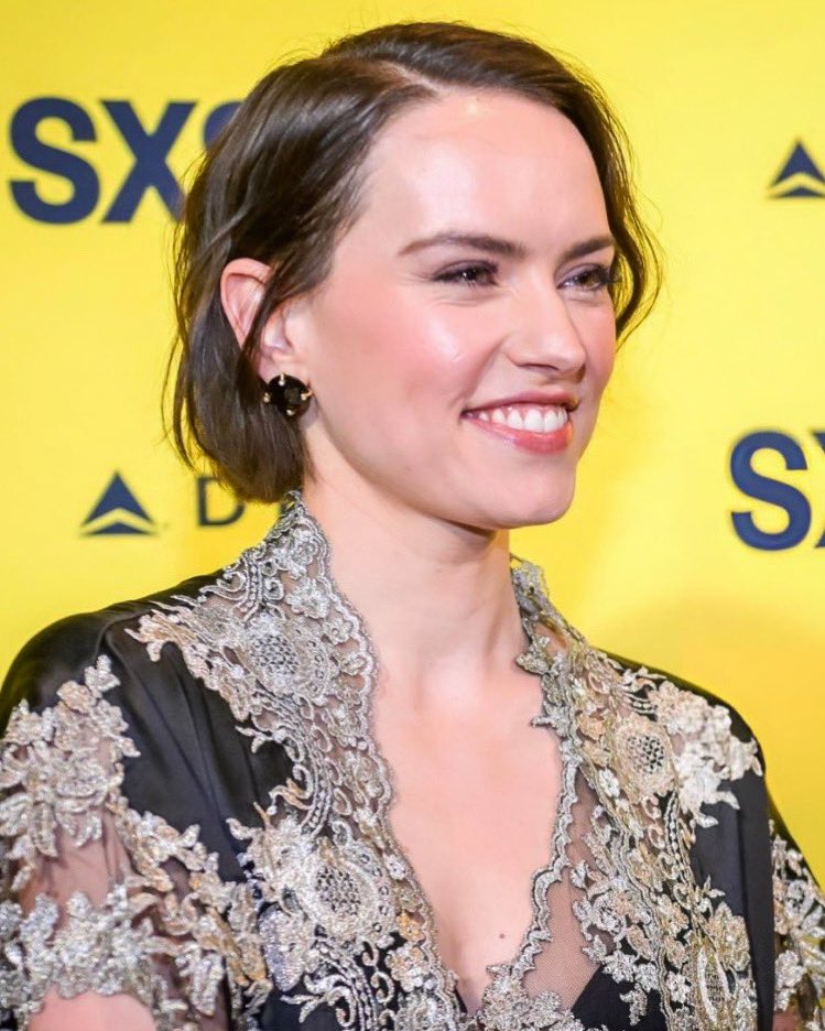 Prettiest. #daisyridley 🥺