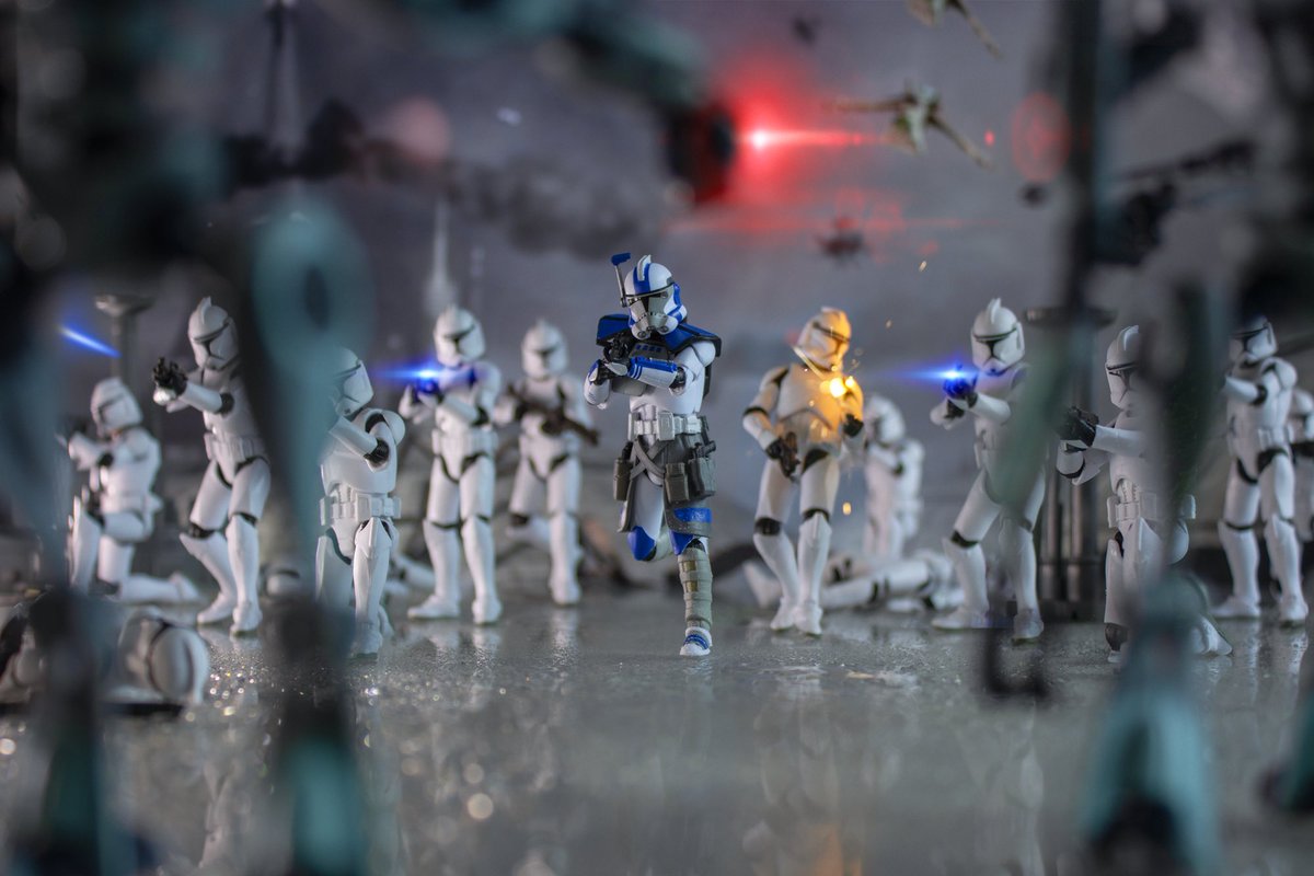 “We must defend our home!”

#ARCTrooperHavoc #CloneTroopers #TheCloneWars #StarWars #StarWarsTheVintageCollection #TVC #ToyPhotography #Canon90D #MrStormtrooperDavis