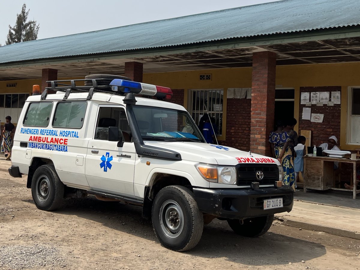 Our experts have helped to develop a new ambulance communication system that could save many lives in Rwanda - speeding hospital transfers and improving accident victims' chances of avoiding death birmingham.ac.uk/news/2024/rwan…