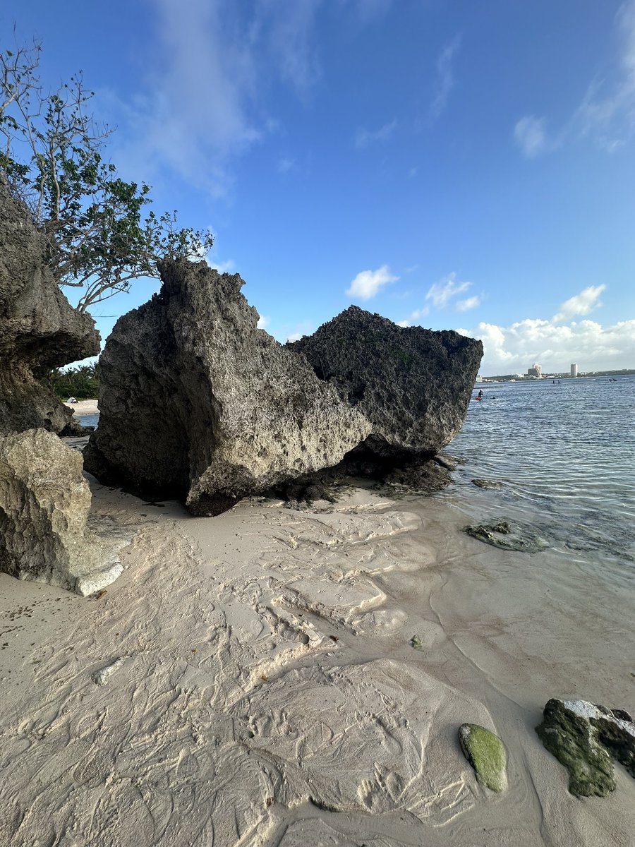 #RockinTuesday
 #YigoGuam