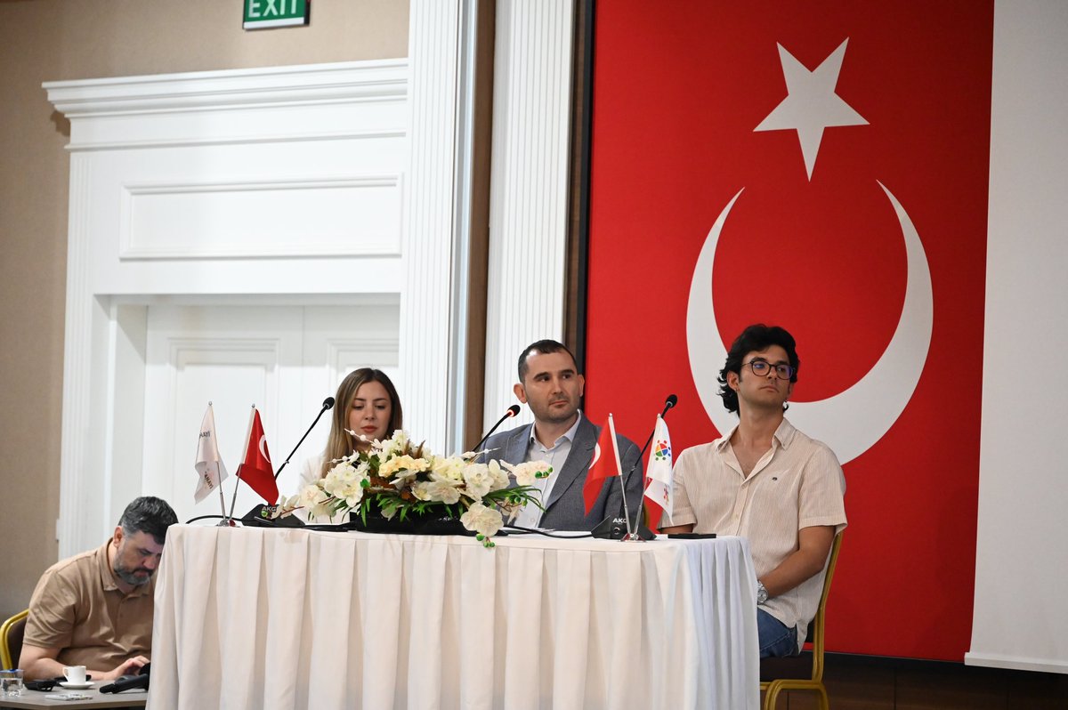 GOSD_Antalya's tweet photo. Derneğimizin Mali Genel Kurul toplantısını üyelerimizin geniş katılımı ile gerçekleştirdik. #gencosd https://t.co/ghuYzw4y3A