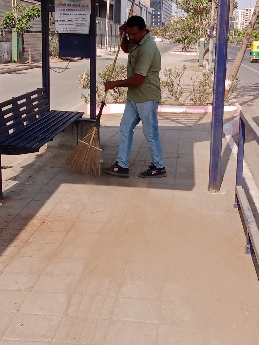 swachhsurat tweet picture