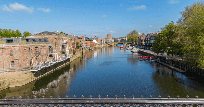 Fieldwork ideas alert! If you live in a town or city with a river running through it, you may not have considered using it for fieldwork due to the width, depth, velocity and accessibility of the river. Why not participate in the #NationalFestivalofFieldwork by taking your