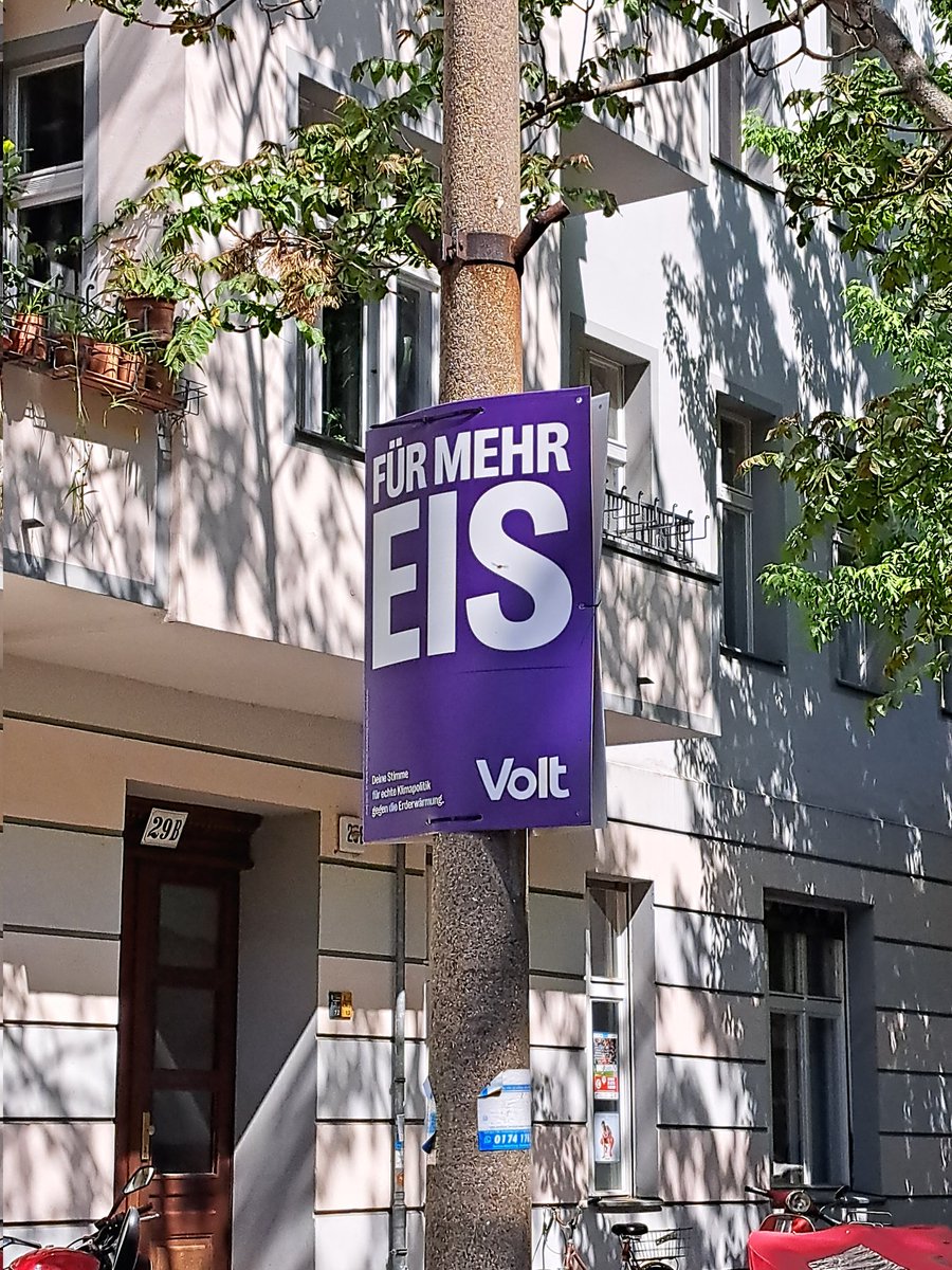 Wahlkampf in Berlin, passend zum heutigen Wetter.