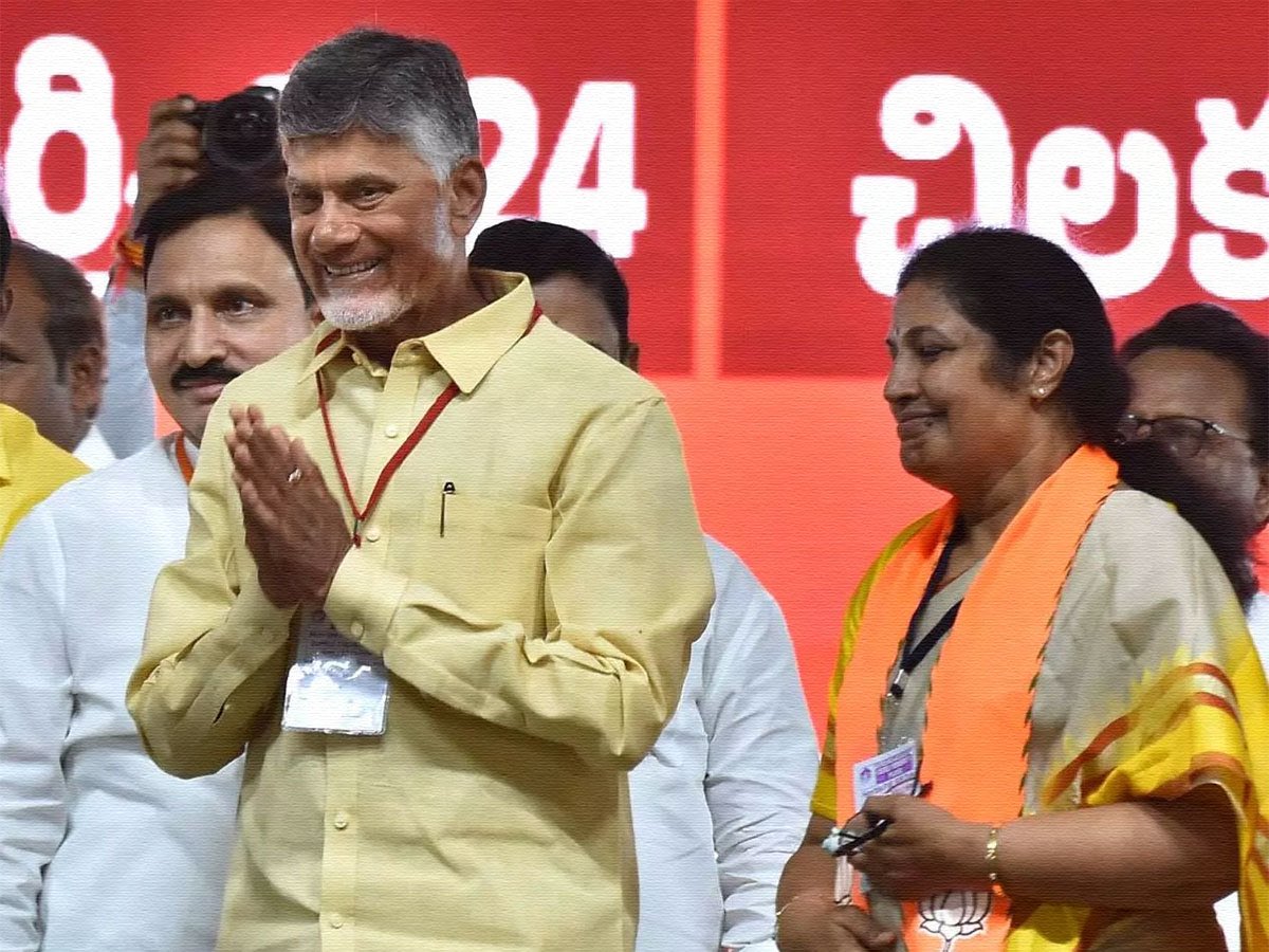 BJP తిరస్కరణతో పూడ్చలేని రంధ్రం పడిన manifesto రిబ్బన్ కట్టింగ్‌కు రాలేదెందుకు పురందేశ్వరిగారూ😁😁😁 మరిదిగారికి సంకీ(ఘీ)బావం తెలుపడానికి మనసురాలేదా లేదా BJP పెద్దలు వద్దన్నారా😆😆😆 @BJP4India @PurandeswariBJP