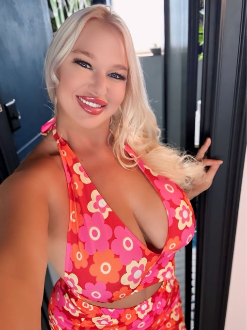 Good morning ❤️❤️❤️ https://t.co/5Ba5lNrmEp