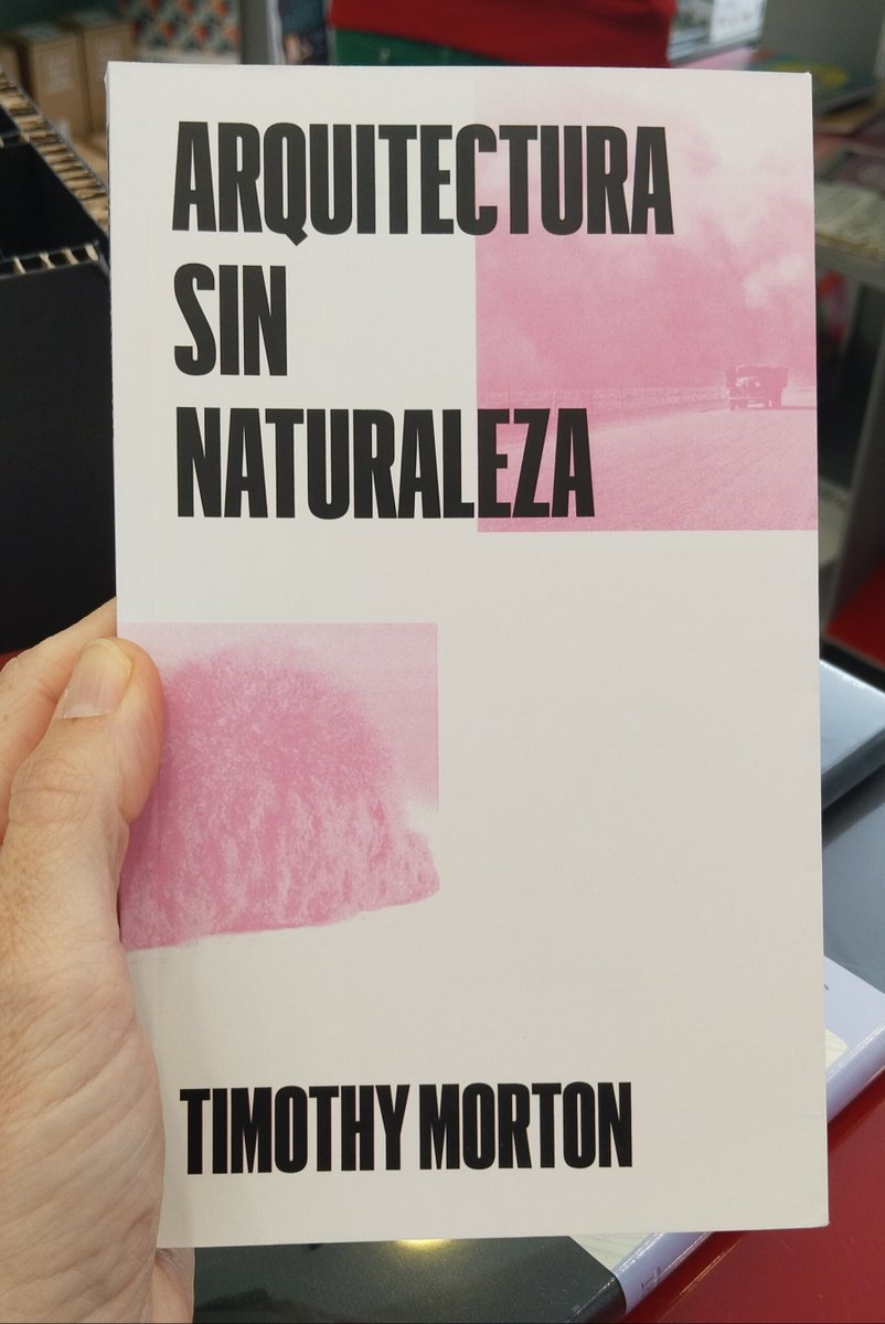 Aprovechamos nueva sesión de 'Curso de Arquitectura para no arquitectos', para recomendaros «Arquitectura sin naturaleza».📕mediante el que Morton nos muestra como sostenibilidad, ecología, diseño y arquitectura son fundamentales para la contrucción de mundos. @bartleboothorg