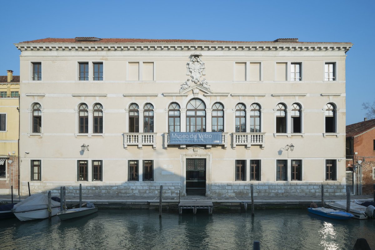MERCOLEDÌ 1 MAGGIO il Museo del Vetro di Murano e tutti i Musei Civici di Venezia saranno aperti al pubblico! 📷Il Museo del Vetro sarà aperto dalle ore 10:00 alle ore 18:00 con ultimo ingresso alle ore 17:00. @visitmuve_it #VisitMUVE #MuseoVetro