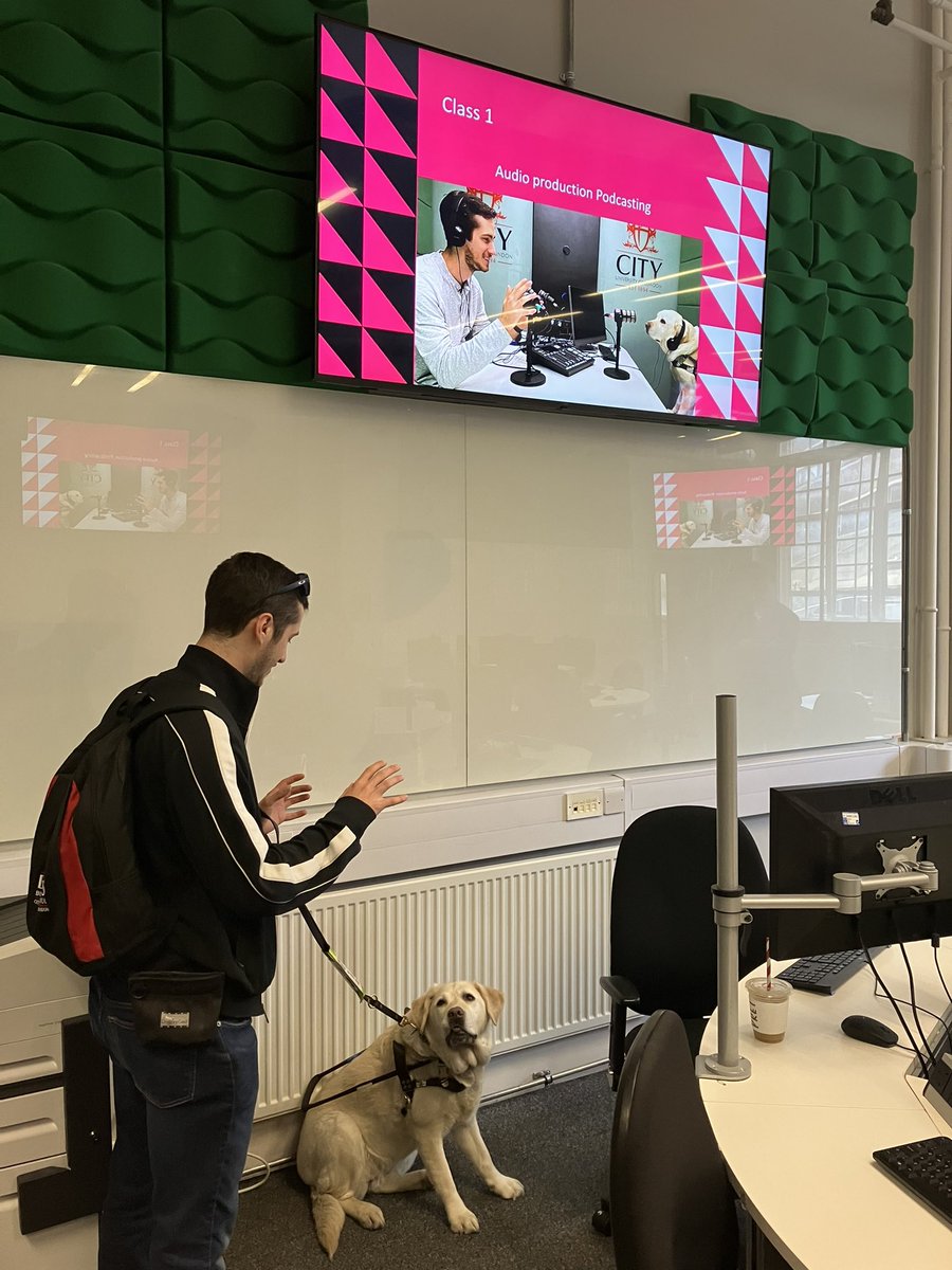 #Podcasting When fame meets reality! Celeb spotting in the @cityjournalism #podcast room today….@TimUtzig @CityUniLondon