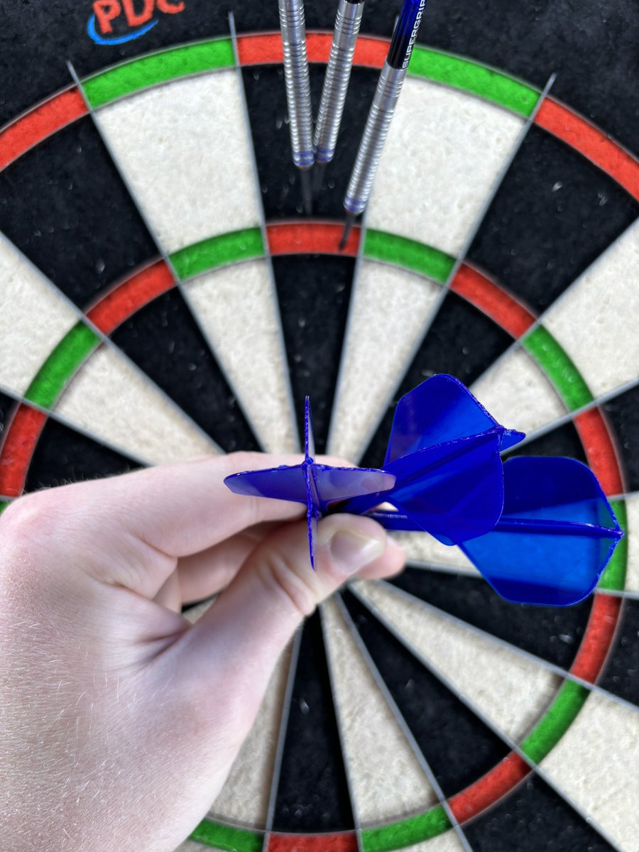 Matt_Dobson170's tweet photo. Have spent the past three weeks using the Target K-Flex No. 2. Quite a few big dents caused by the big lip on my Anderson Phase 3s. They probably have another few week’s use in them, so not bad wear all things considered. https://t.co/M8RNzPNbg0