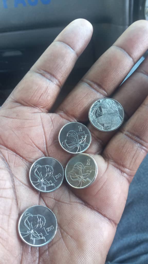 The govt has started releasing ZiG notes and coins to the public. The 2 ZiG coin kind of looks like the old $1 ZWD coin from yester-years. This should quickly solve the change problem plaguing the informal sector. See the USD value of each ZiG note/coin zimpricecheck.com/price-updates/…