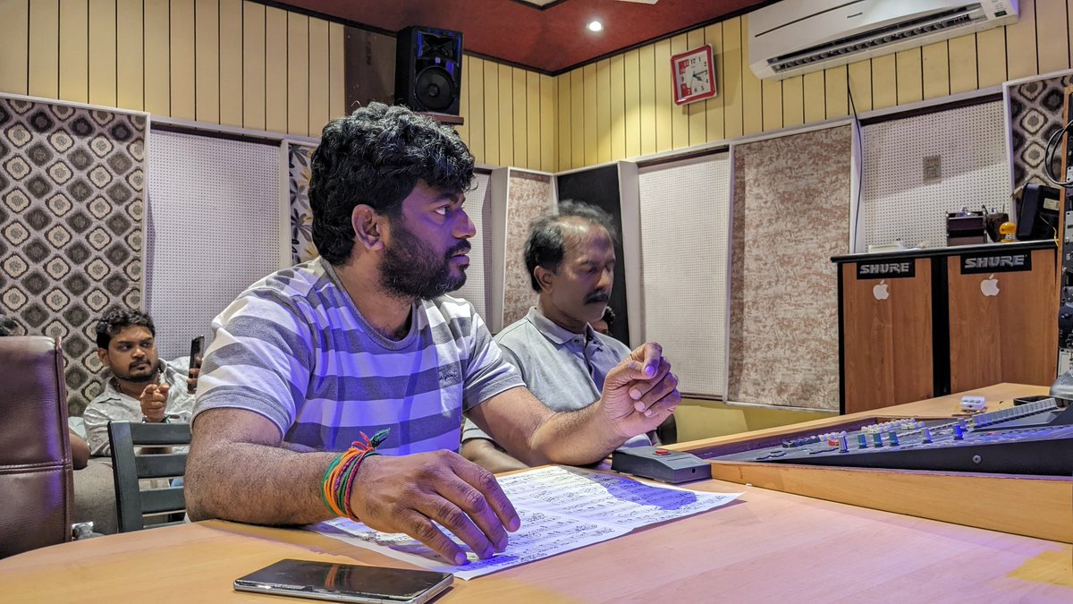 #kadaisithotta Background Session Come out very well. Written & Directed by NAVIN KUMAR @DirNavin_offl Music By VR #SwaminathanRajesh #Tharanipathi #RVRStudios @ActorRadhaRavi #shreekumar @vanithavijayku1 @rvrstudios @RajeshmusicD @glamoursathya05