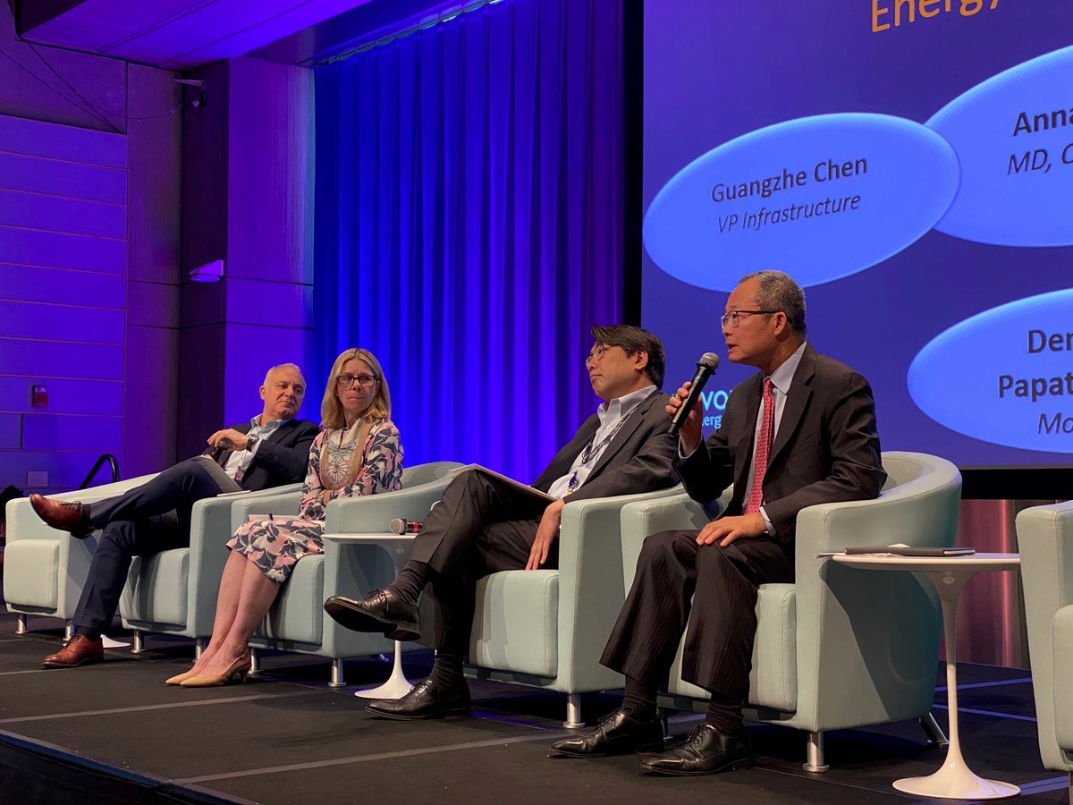 Delighted to join @bjerde_anna, @DemetriosPapat2 & Hiroshi Matano at the Energy & Extractives Learning Week opening panel. Among the topics discussed was how the @WorldBank is evolving to better improve #EnergyAccess & support the #EnergyTransition.