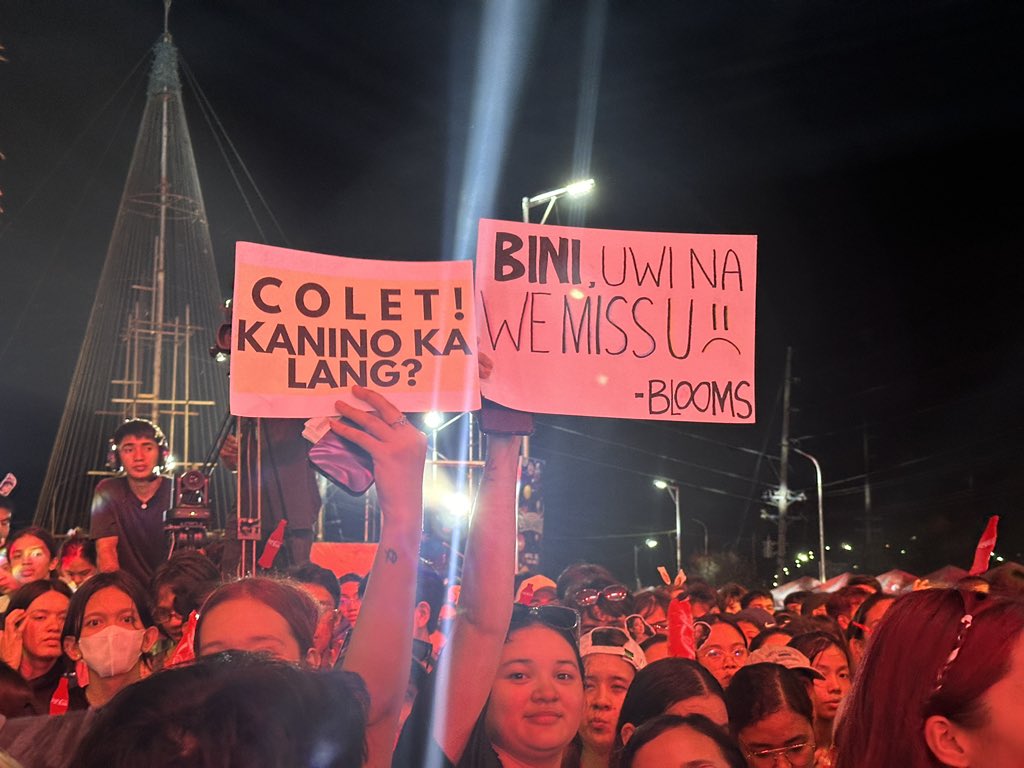 Just some of the banners near the barricade.

CokeStudioConcert WithBINI  

#BINIatBangusFestival 
#BINIxCokeStudioPH 
@BINI_ph