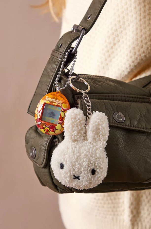 Have you spotted Miffy on the Urban Outfitters website?

Shop the new keyring here: urbanoutfitters.com/en-gb/search?q…