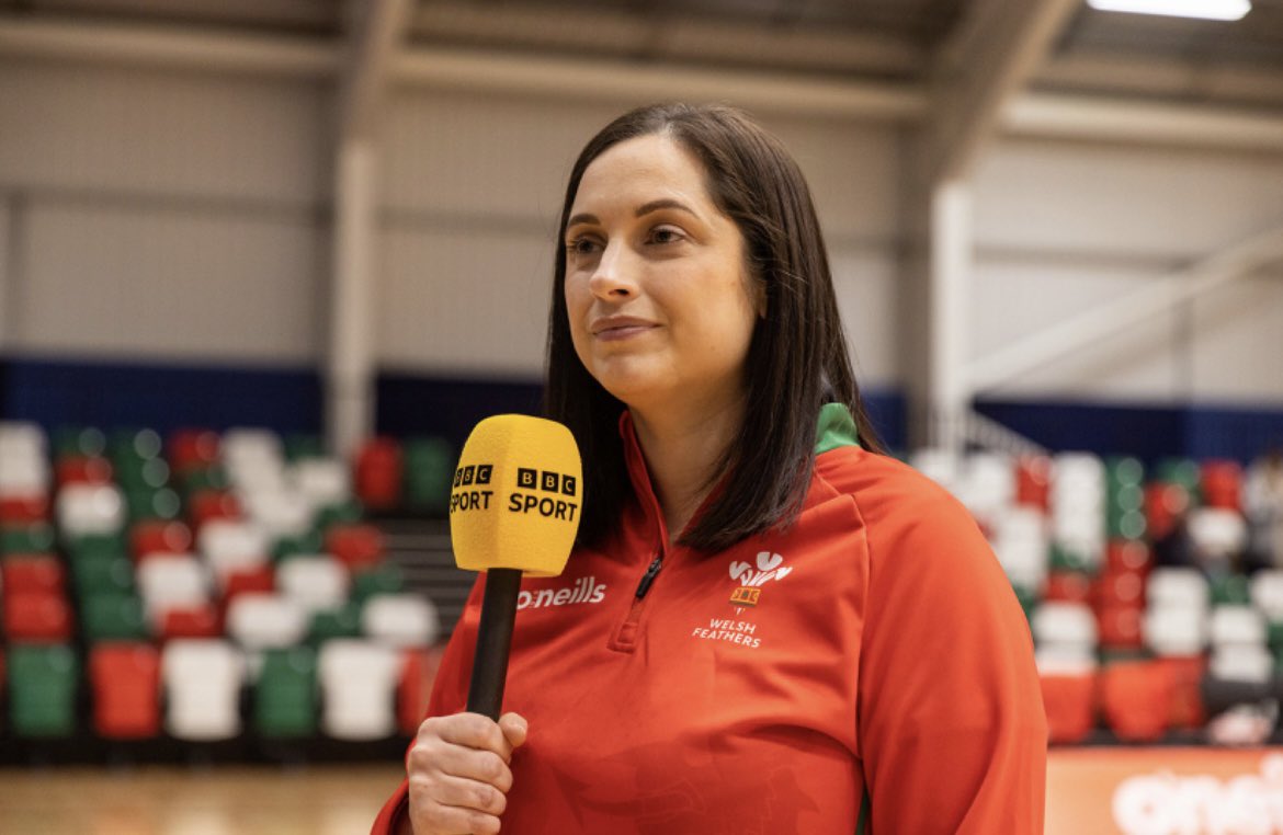 Thanks to the coaches I work with who inspire me to be couragoeus.

Combined with encouragement from @NickLevett & heaps of support from @_UKCoaching, I am living my dream coaching the Welsh Feathers netball team. 

#ThanksCoach #UKCoachingWeek