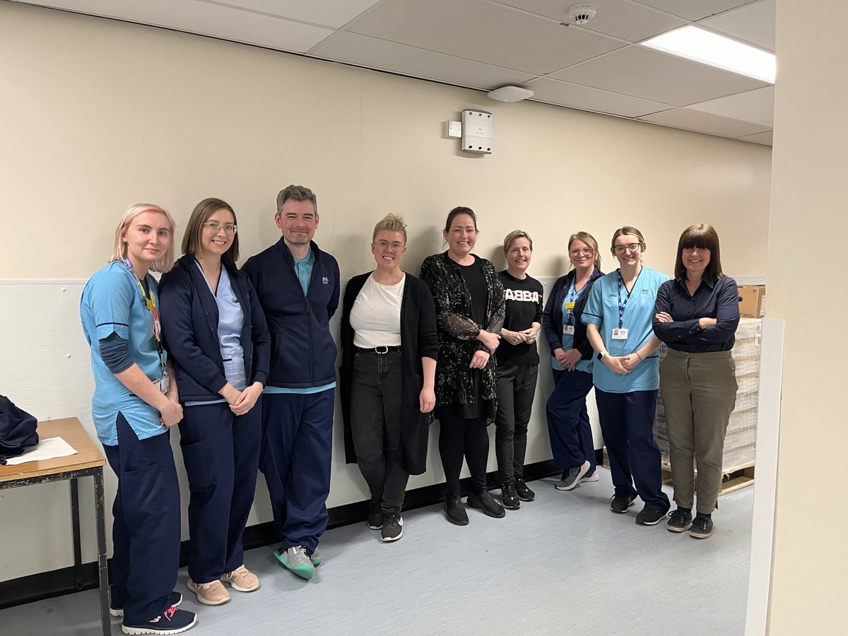 The Pharmacy Department @LothianSjh  hosted 3 Pharmacy Technicians from Iceland yesterday. They spent a full day with us getting an overview on how we deliver our Pharmacy services and the role of the Clinical Pharmacy Technician in Scotland 🏴󠁧󠁢󠁳󠁣󠁴󠁿
#pharmacytechnician 🇮🇸