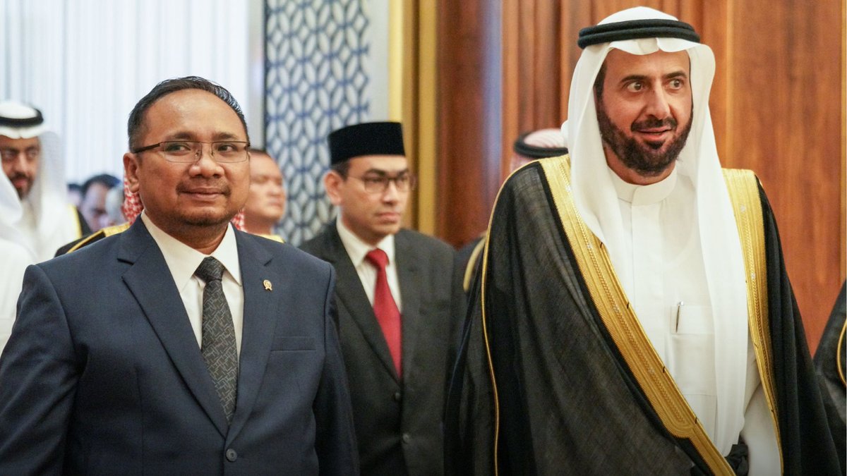 #Saudi Hajj minister in #Jakarta as #Indonesia prepares record number of pilgrims
arab.news/c9xxu