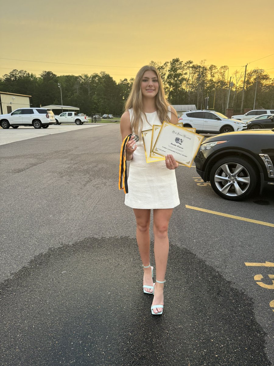 At my academic banquet last night I won the Civics award and the Family Consumer Science award. I also was on Honor Roll, with a 4.0 GPA, and am a member of the Beta club! #gojackets @DeverBoaz @jazzvesely @IGNational07 @ImpactGoldOrg