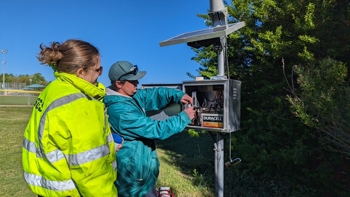 SAWSC Hydrologic Technicians Sarina Little, Patrick Boyle, and Brad Huffman worked with University Corporation for Atmospheric Research rep Laurel Ozersky in the Raleigh, NC area to help develop a new online training program for routine USGS groundwater site visits. #TechTuesday