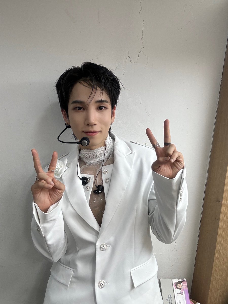 VannerOfficial's tweet photo. [#성국]

불타올랐던 The flag A to V 🏁
모두모두 고생하셨습니다 !💜🩷
삐삐들 최고야 🩷💜

#VANNER #배너 #SUNGKOOK https://t.co/3e8Y4dpLNV