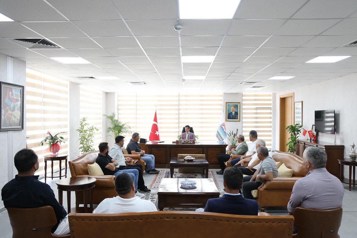 Marmaris Ordulular Derneği Başkanı Yaşar Karaosmanoğlu ve kıymetli dernek yöneticilerine tebrik ziyaretleri için teşekkürlerimi sunuyorum.